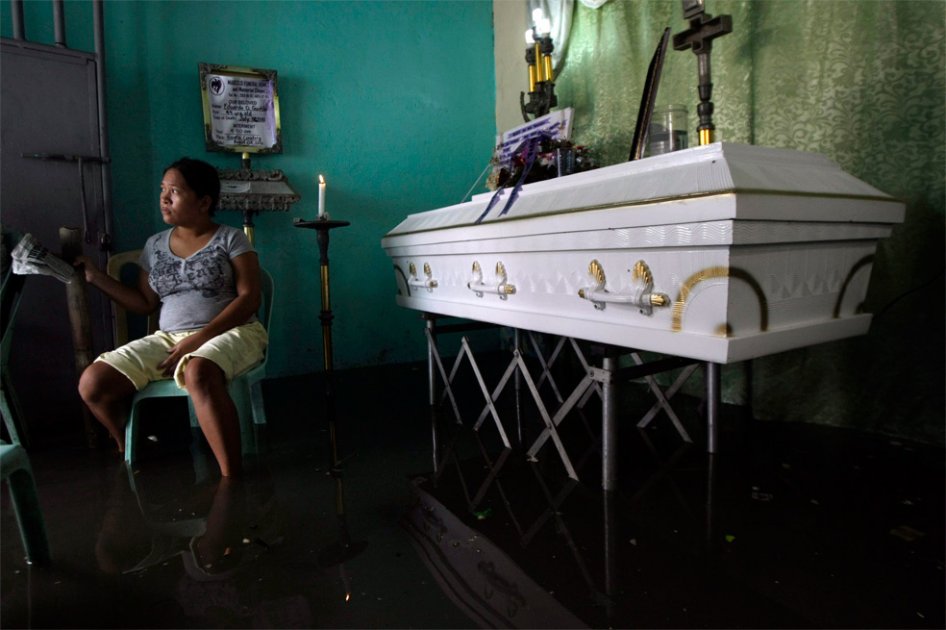 Ascienden a 37 los muertos por la tormenta tropical en Filipinas