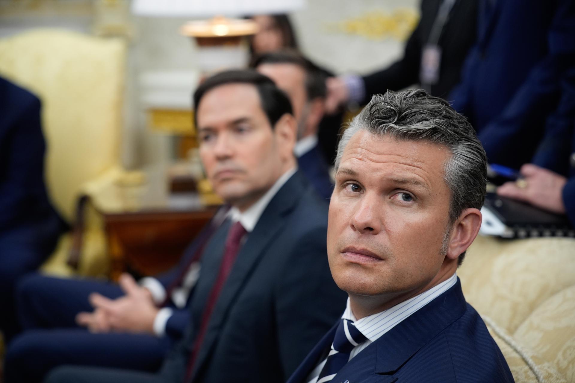 El secretario de Guerra de EE. UU. convoca con urgencia a generales en todo el mundo