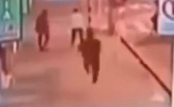 Revelan video de la golpiza a estudiante de Los Andes tras fiesta de Halloween