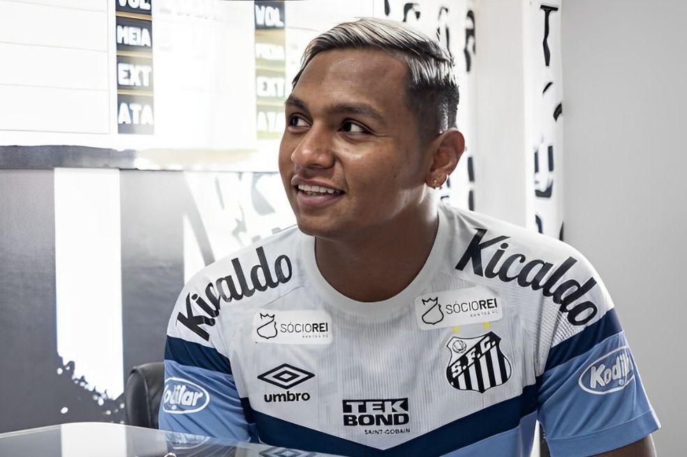 Alfredo Morelos, al Santos: así lo presentó el club brasileño