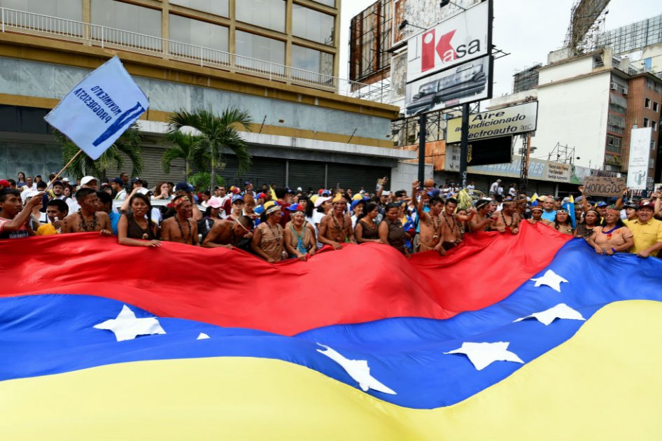 Oposición venezolana y chavismo, de nuevo a las calles por revocatorio contra Maduro