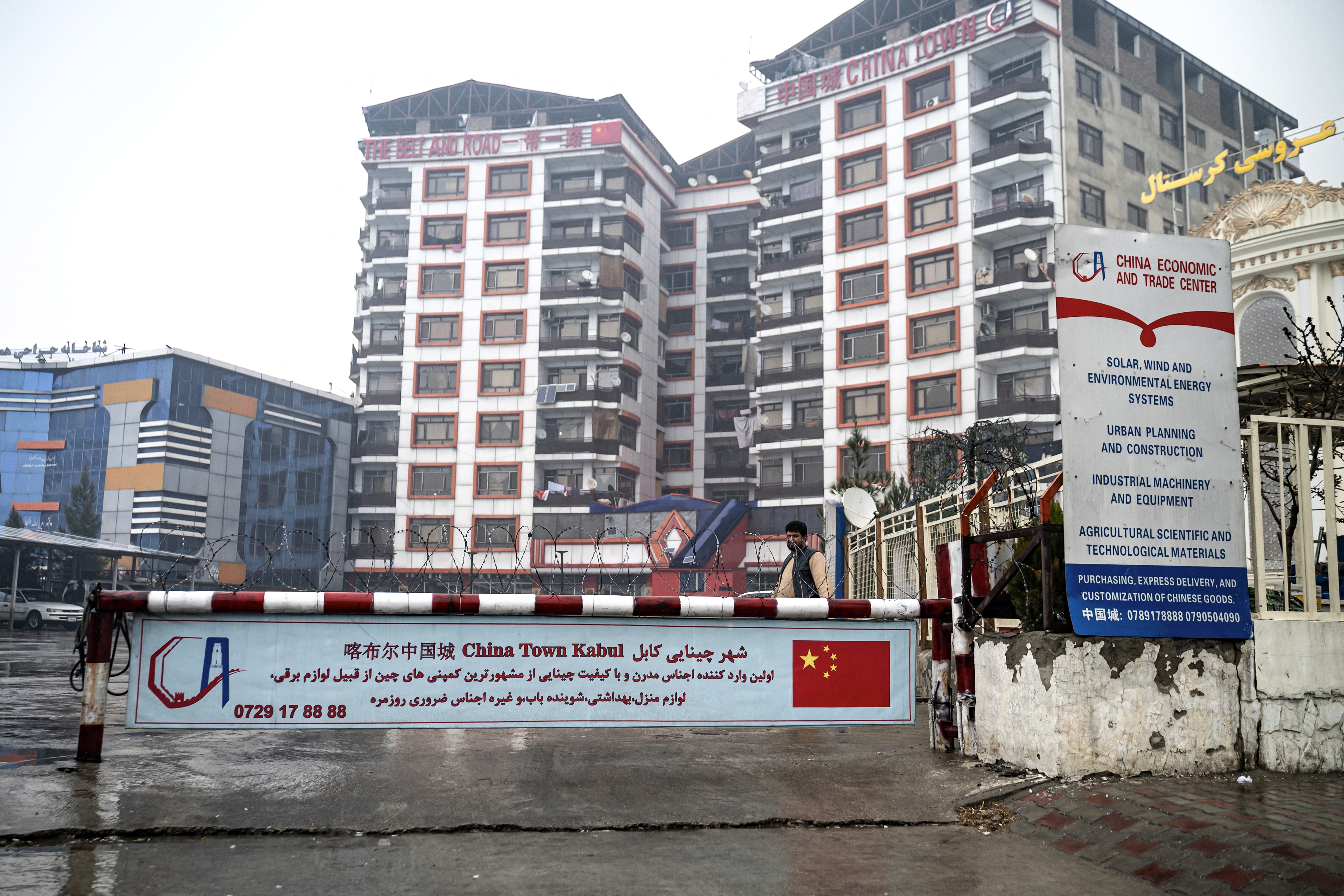 China aprovecha el vacío que dejó EE. UU. y Europa en Afganistán