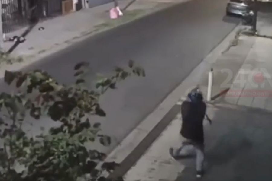 Video: en Argentina un policía asesinó a hombre que intentó robar su moto