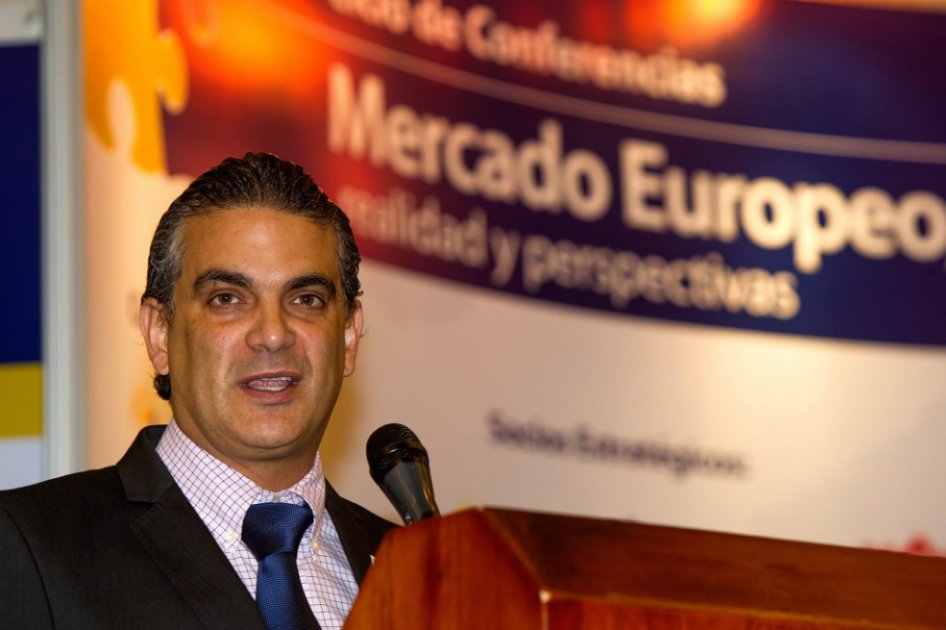 Mincomercio de Ecuador es destituido tras conflicto arancelario con Colombia y Perú