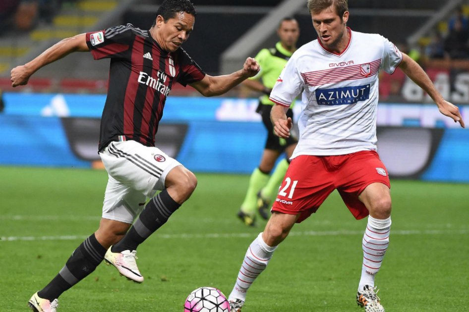 Carlos Bacca, titular en empate del Milán frente al Carpi