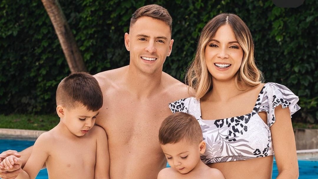 Santiago Arias y su familia.