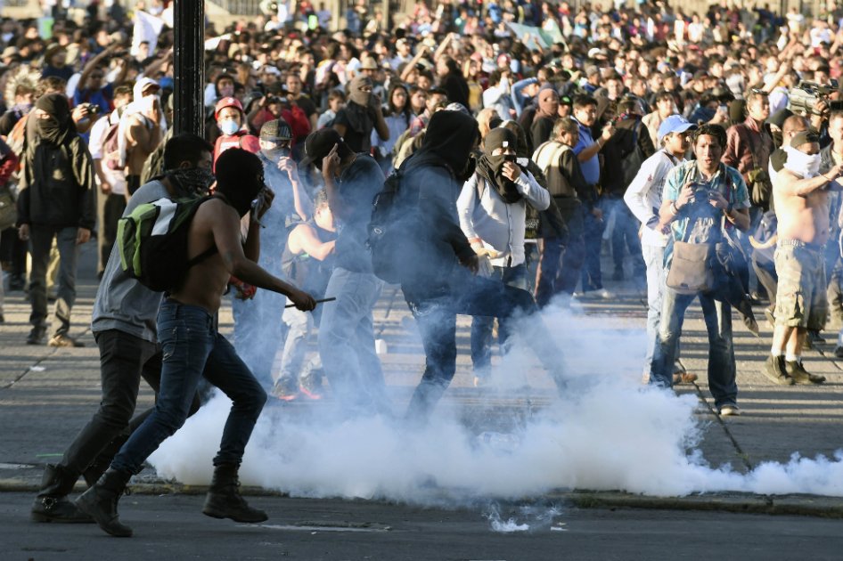 Manifestaciones en México terminan en enfrentamientos