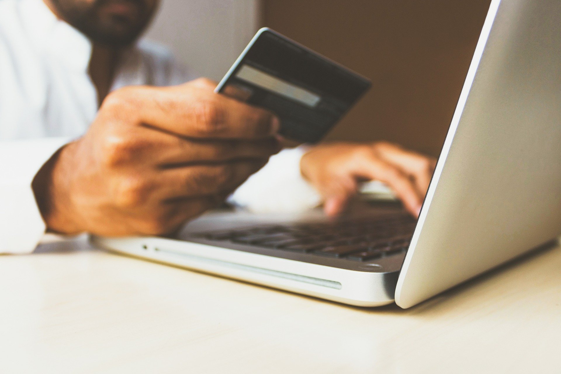 Rushbet, el número 1 en transacciones digitales
