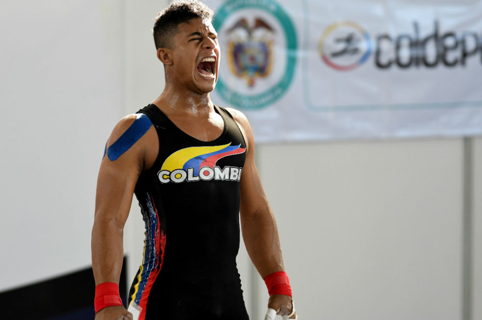 El levantamiento de pesas sigue bañando a Colombia de oro en los Bolivarianos