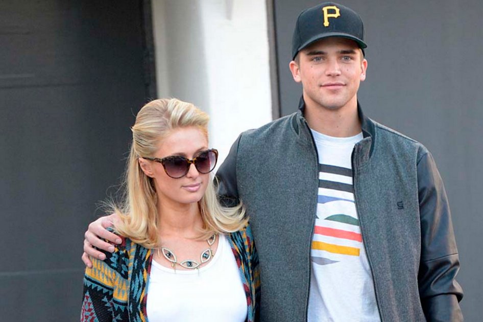 Paris Hilton y River Viiperi: cumpleaños con 100 botellas de champán