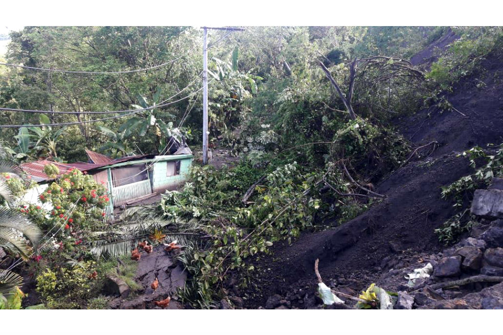 Fuertes lluvias y movimiento de tierra dejan 43 familias afectadas en Caparrapí