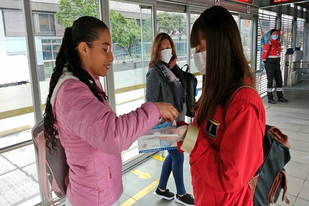 Transmilenio inició jornadas pedagógicas para promover el uso obligatorio de tapabocas