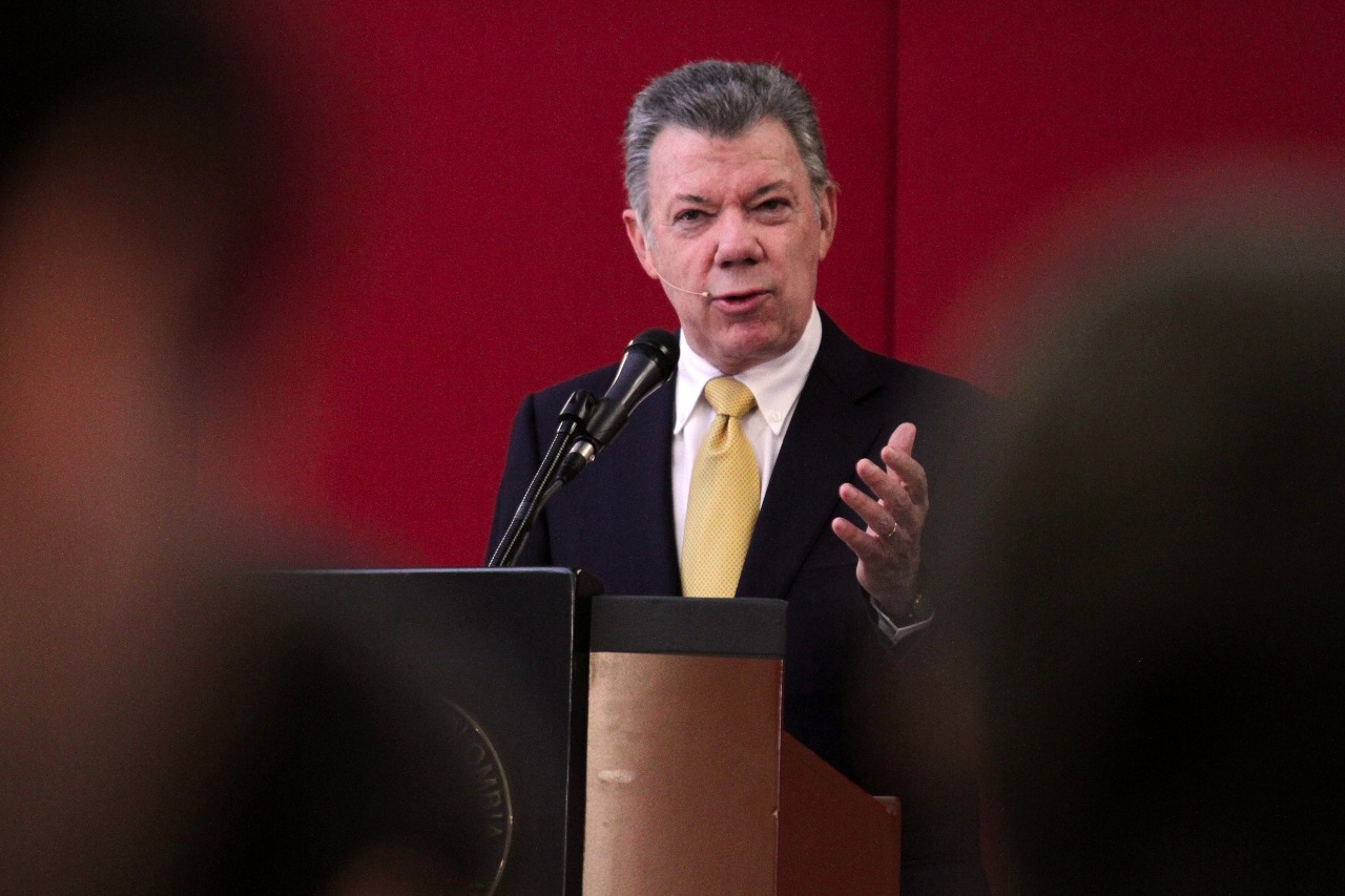Nuestros corazones están con las víctimas de Barcelona: Juan Manuel Santos