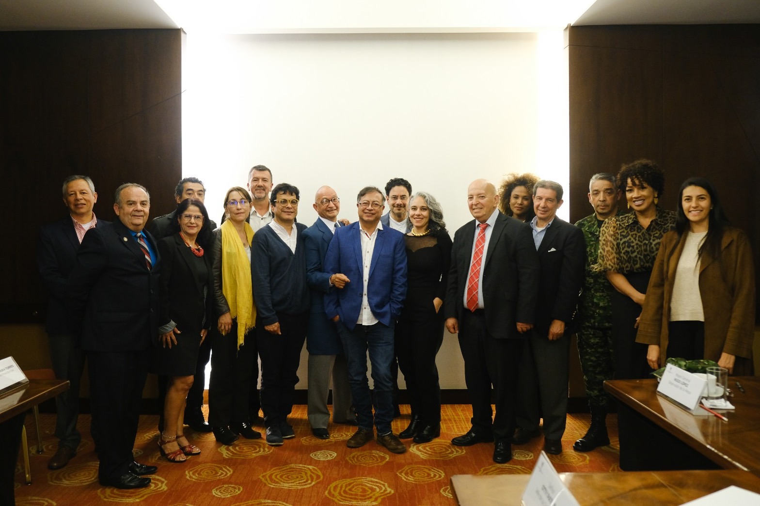 Delegación del Gobierno con el presidente Gustavo Petro.