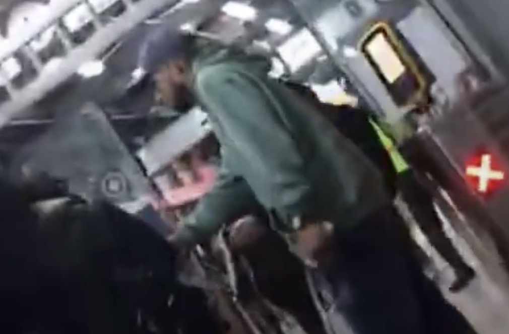 Denuncian presunta venta ilegal de ingresos a Transmilenio: esto respondió el sistema