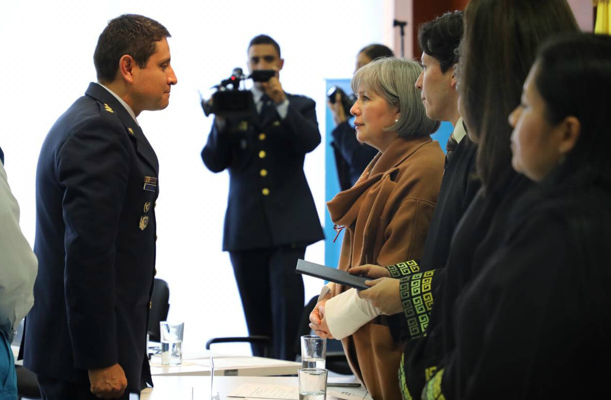 Al menos 1.500 víctimas del conflicto armado pertenecieron a la Fuerza Aérea Colombiana