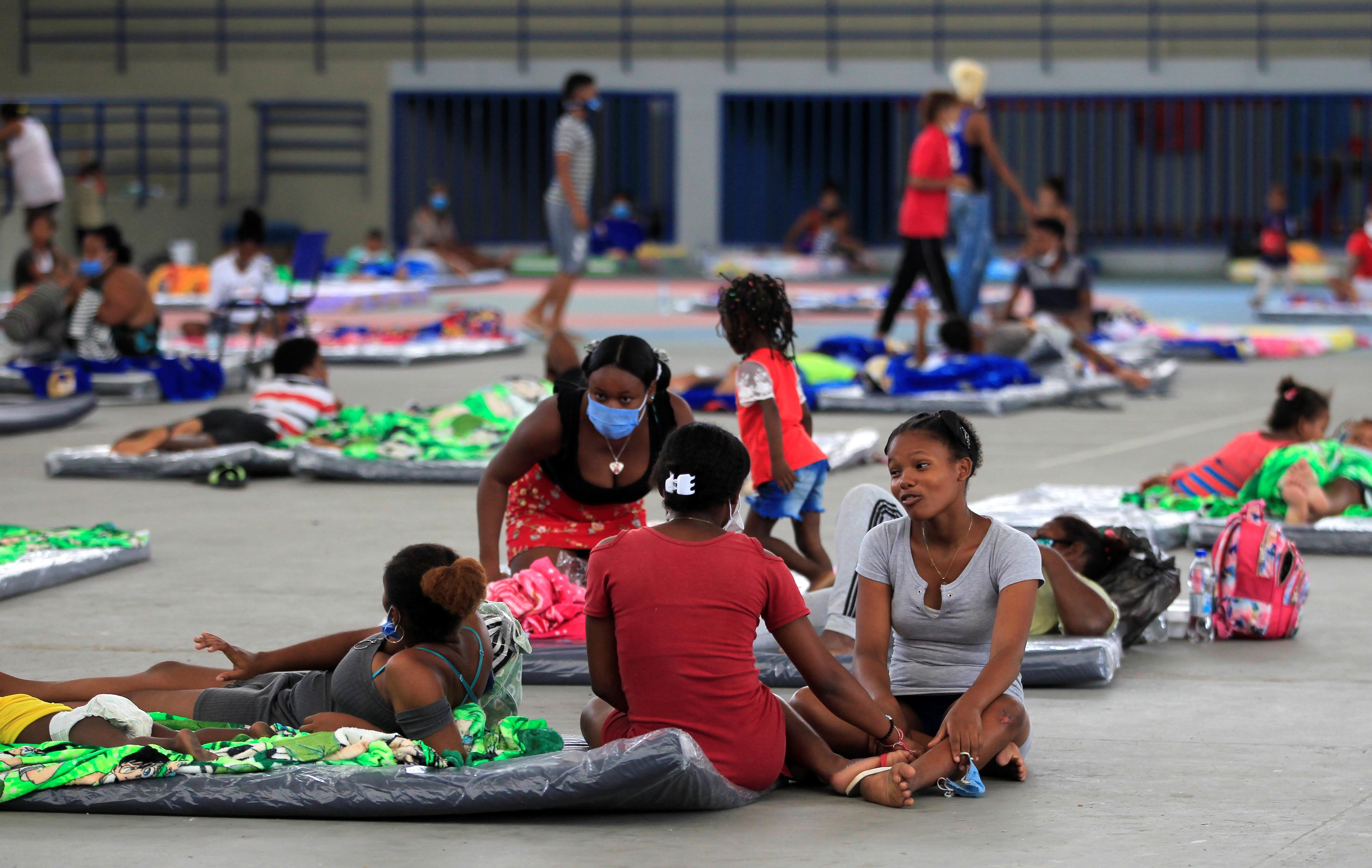 Imágenes de los primeros damnificados por el huracán Iota en Cartagena