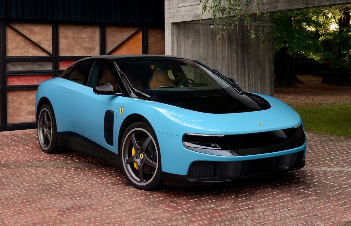 Ferrari presentó su primer carro eléctrico y desató polémica por una inesperada razón