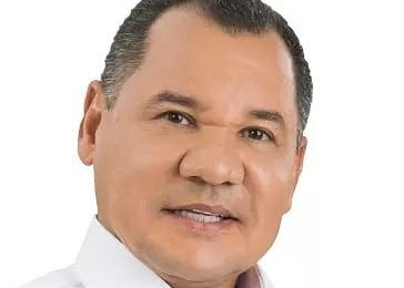 Clara Luz Roldán designó a Luis Alfonso Chávez como gobernador encargado del Valle