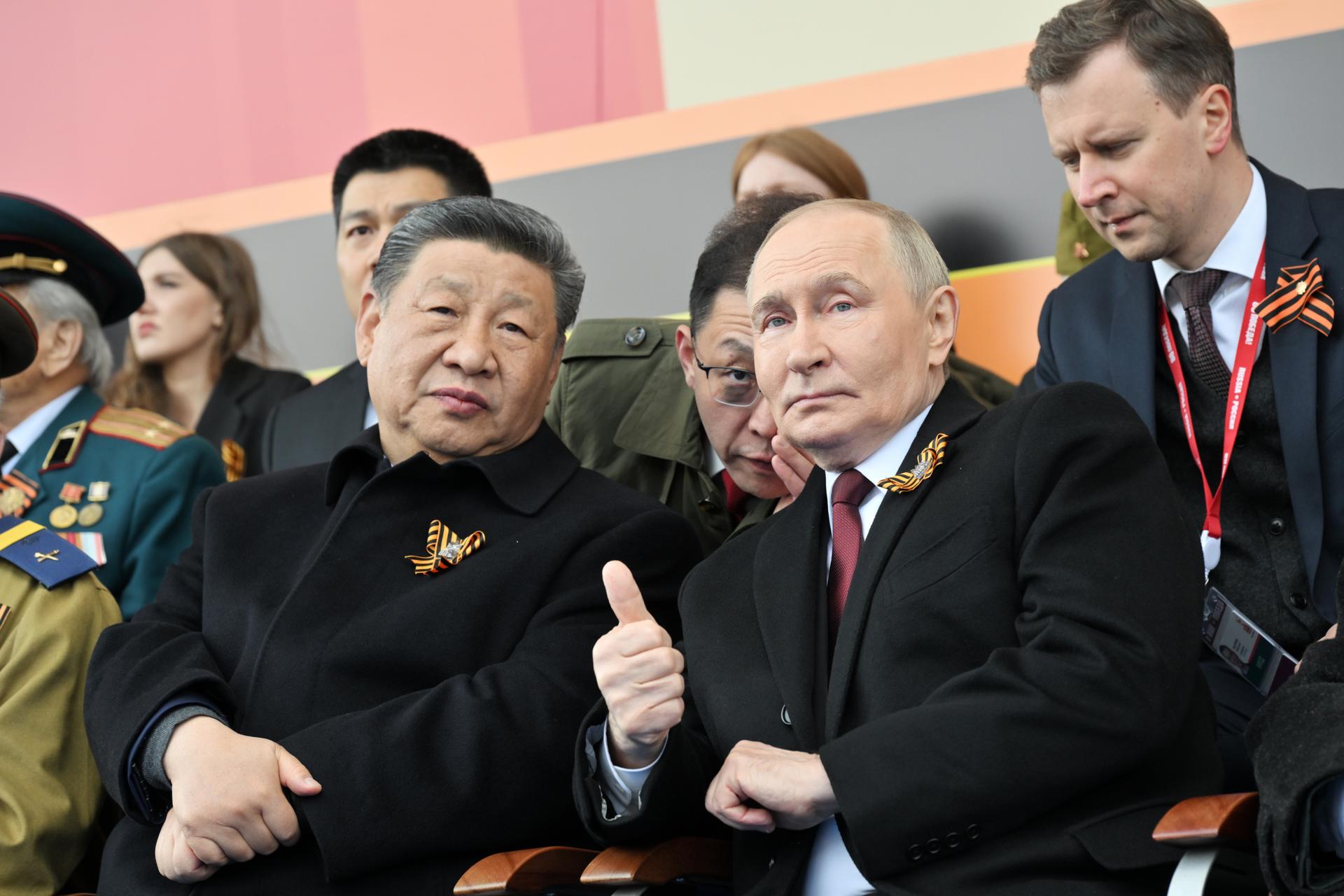 Putin y Xi Jinping juntos en Moscú: así fue el desfile del Día de la Victoria