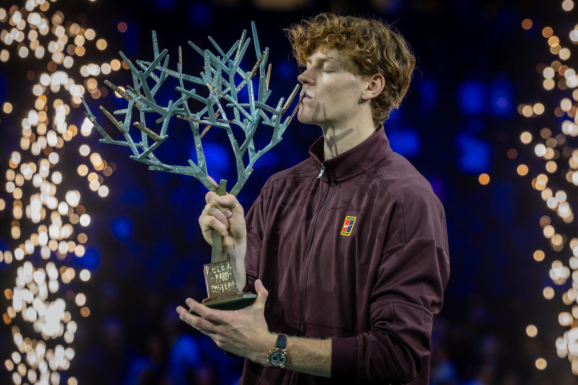 Jannik Sinner, campeón en París y de regreso al número uno del tenis mundial