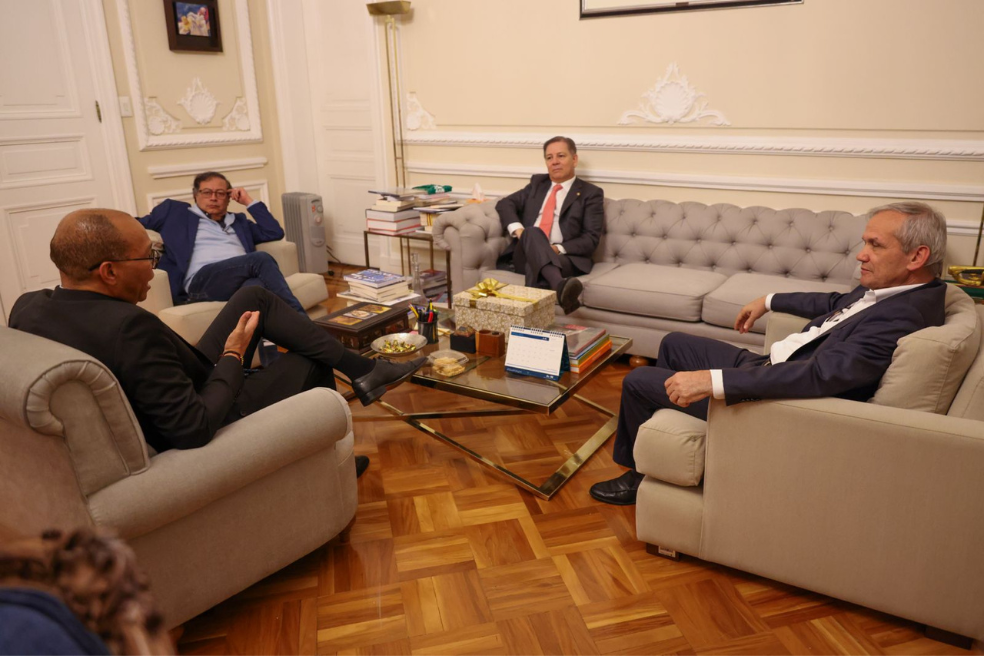 En la cita entre el mandatario Gustavo Petro y el presidente de la Corte Suprema, Gerson Chaverra, estuvieron Octavio Tejeiro, vicepresidente del alto tribunal, y Carlos Ramón González, director del Dapre.