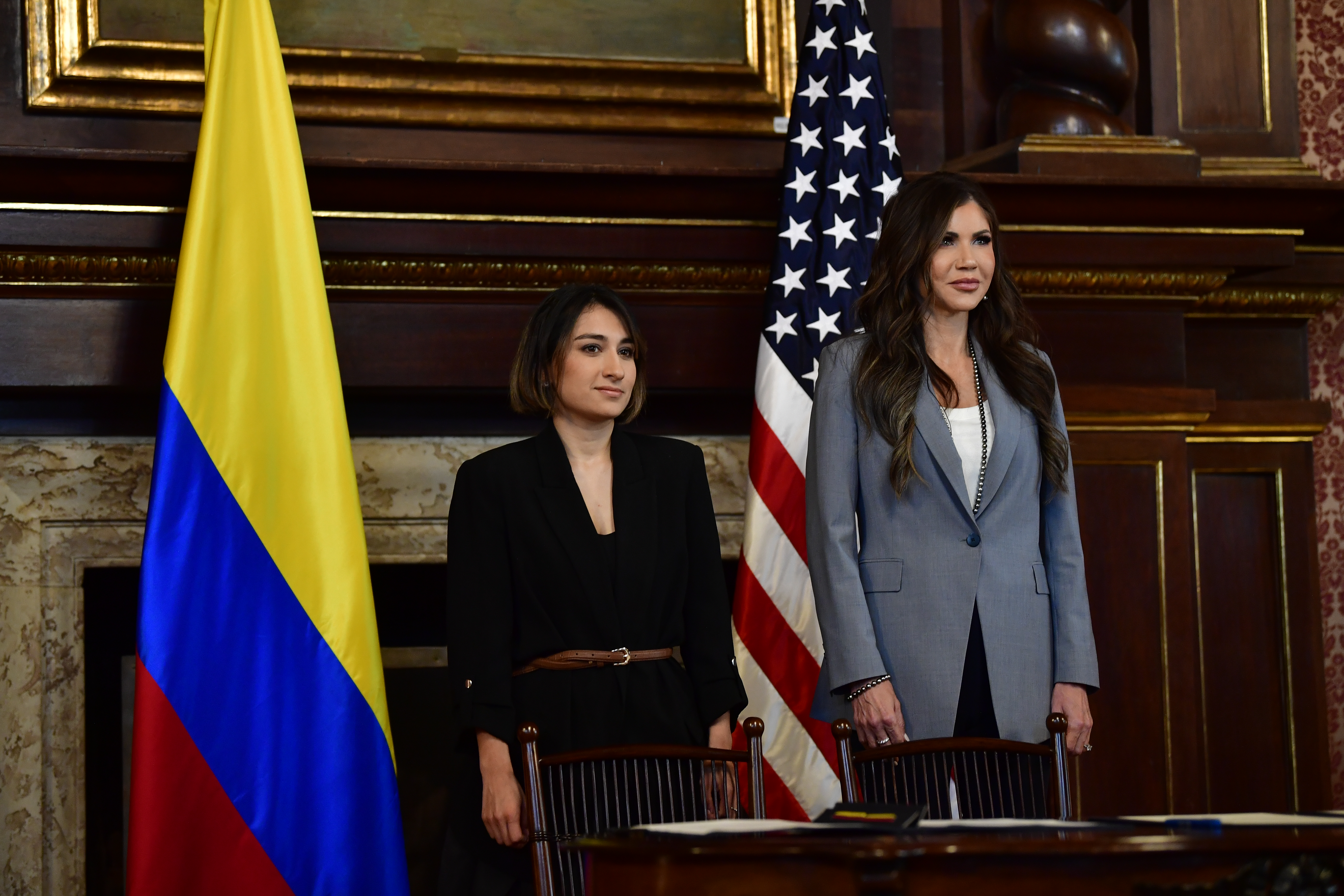 Se desató nuevo choque entre gobiernos Trump y Petro: Noem y Sarabia cruzan mensajes