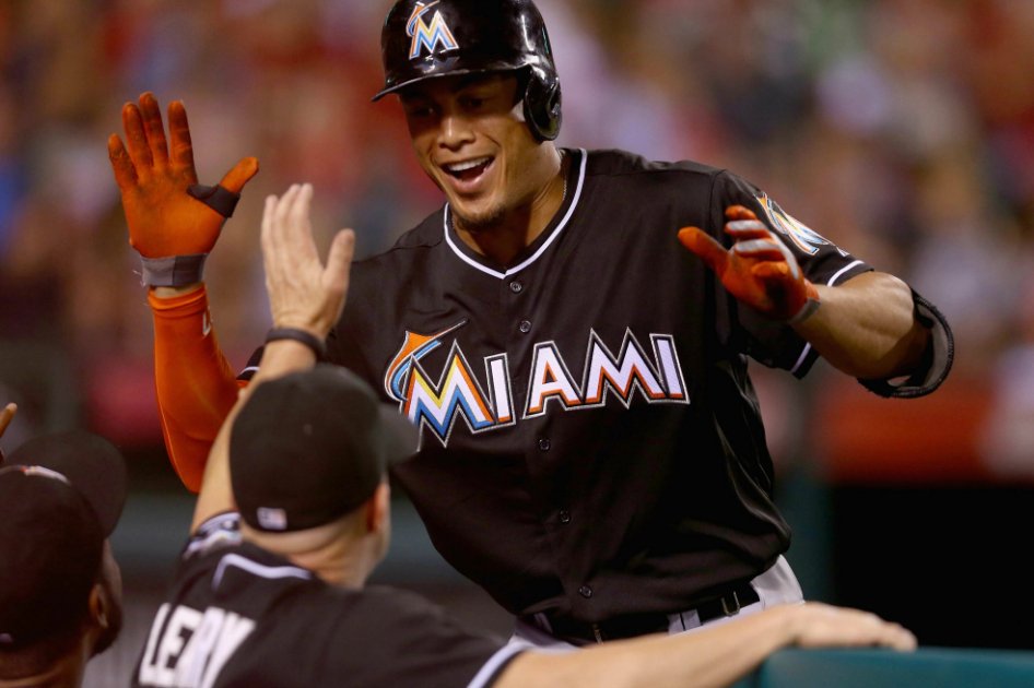 Giancarlo Stanton, jardinero de los Miami Marlins. Foto: AFP