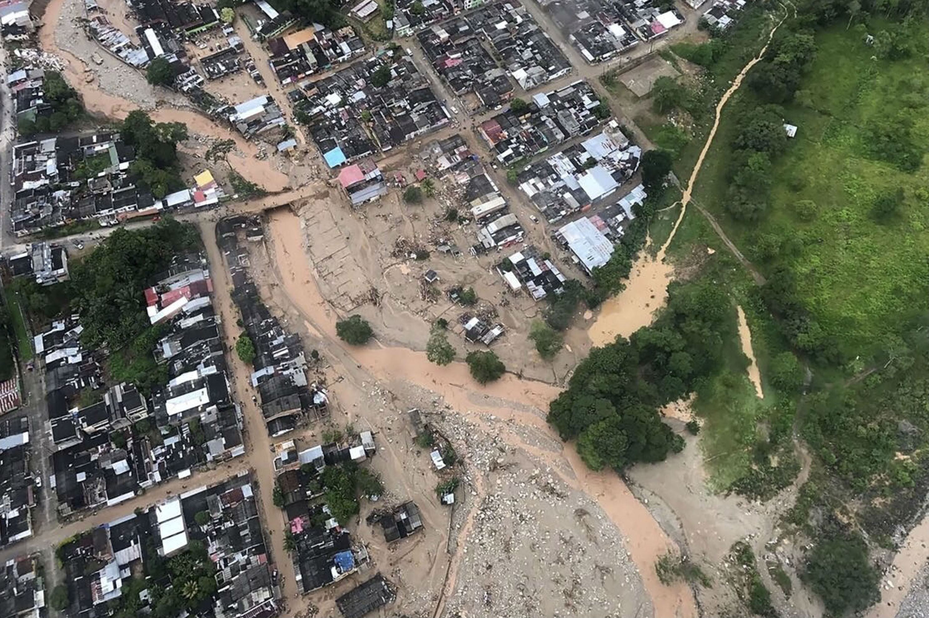 Santos declara estado de calamidad pública en Mocoa