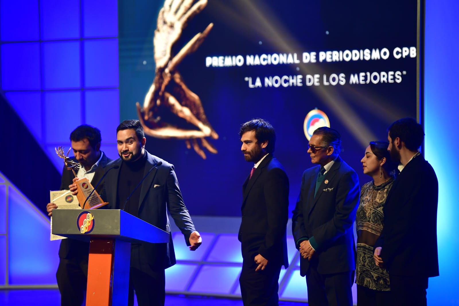 Tomás Uprimy, Natalia Chavarro, Daniel Díaz, Carlos Contreras, Margarita Restrepo y Juan Serrano, de La ficción no ficción, se llevaron el premio Pódcast por "DMG, el sueño de la hormiga".