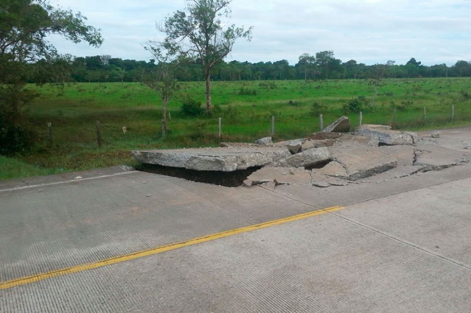 Farc dinamitó carretera que comunica al Meta con San José del Guaviare