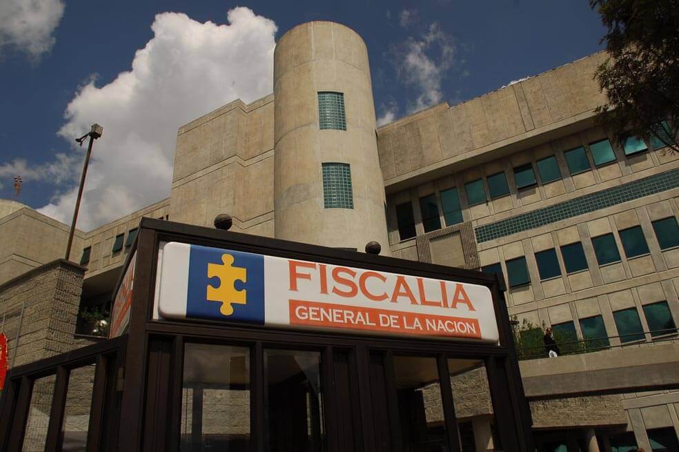 Asesinato de profesor habría sido la excusa para chuzar a negociadores del acuerdo de paz