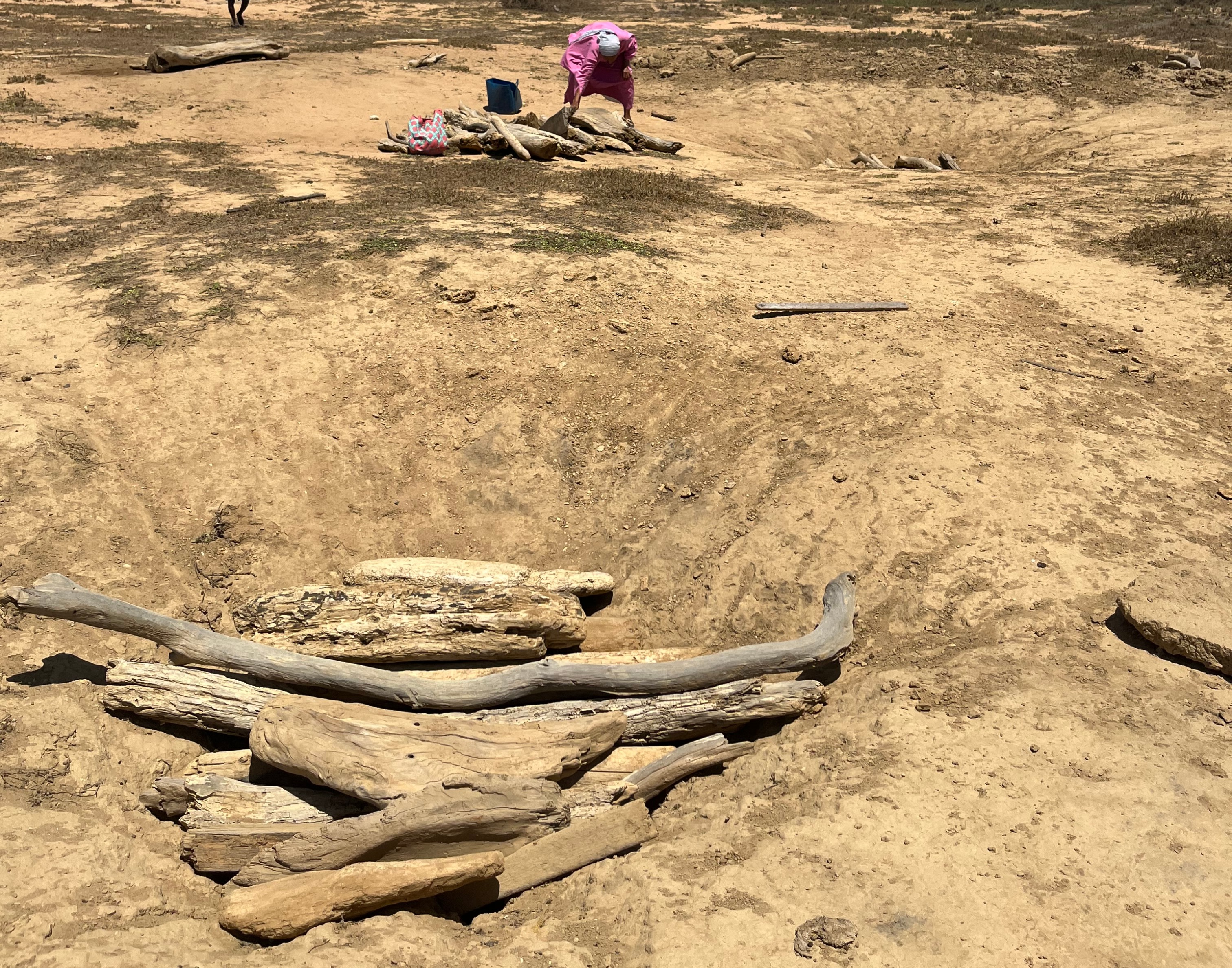 La suerte de los manantiales de agua dulce cerca del mar son una de las preocupaciones de los líderes wayuu frente a los proyectos eólicos en su territorio.