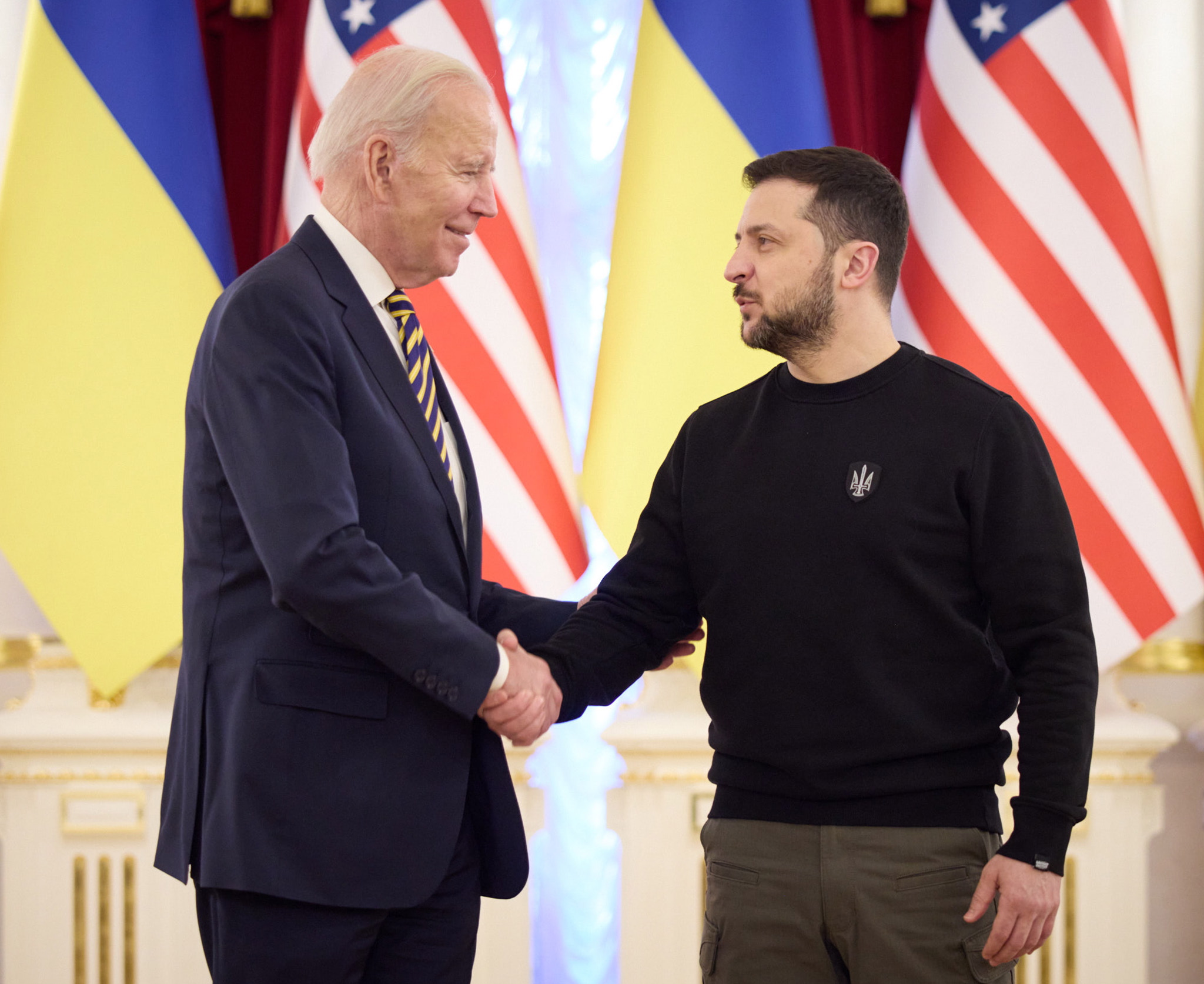 Joe Biden visita Ucrania por sorpresa y reafirma su apoyo militar