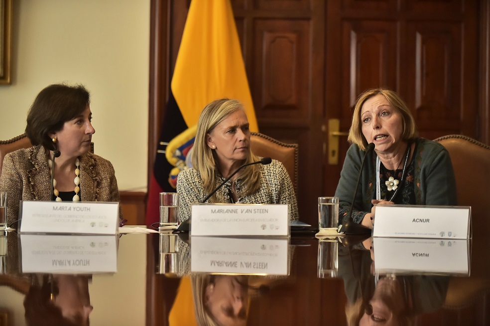 Comunidad internacional ofrece ayuda económica a Ecuador para atender a venezolanos