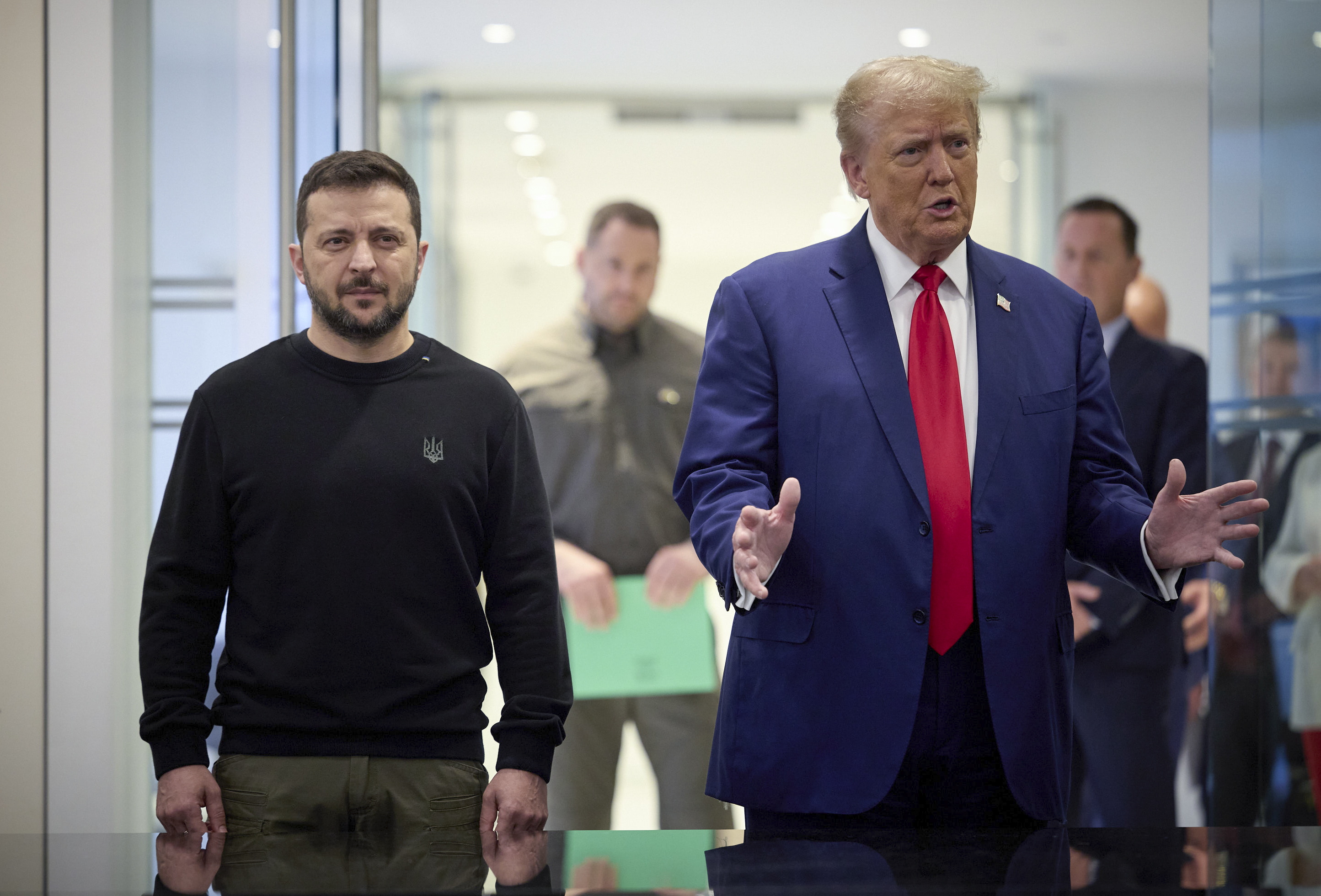 Trump dice a Zelenski que la guerra no debió “haber ocurrido y la resolveremos”
