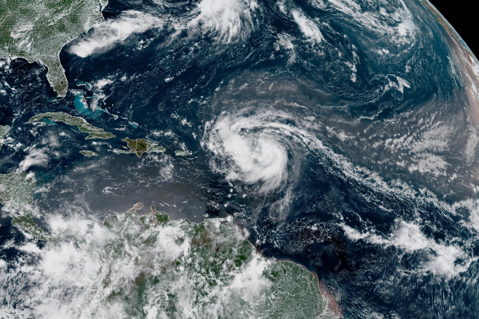 Huracán Erin no tendrá influencia directa sobre Colombia, según el IDEAM