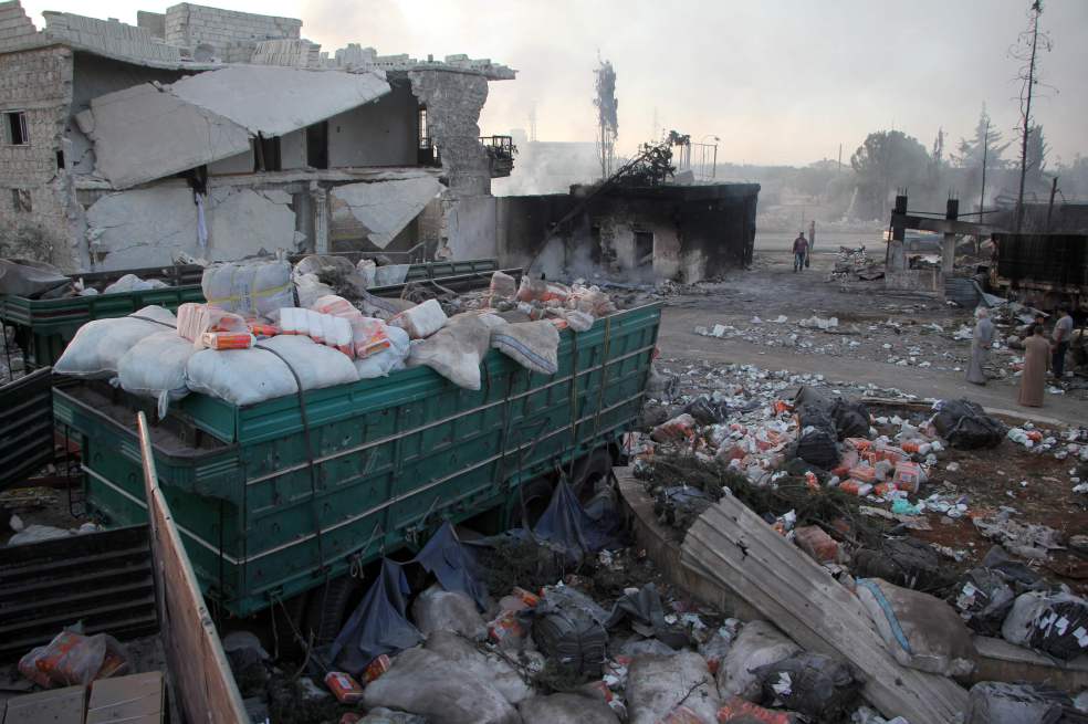 Este es el convoy con ayuda humanitaria que fue atacado en Siria. ¿Por quién? /AFP
