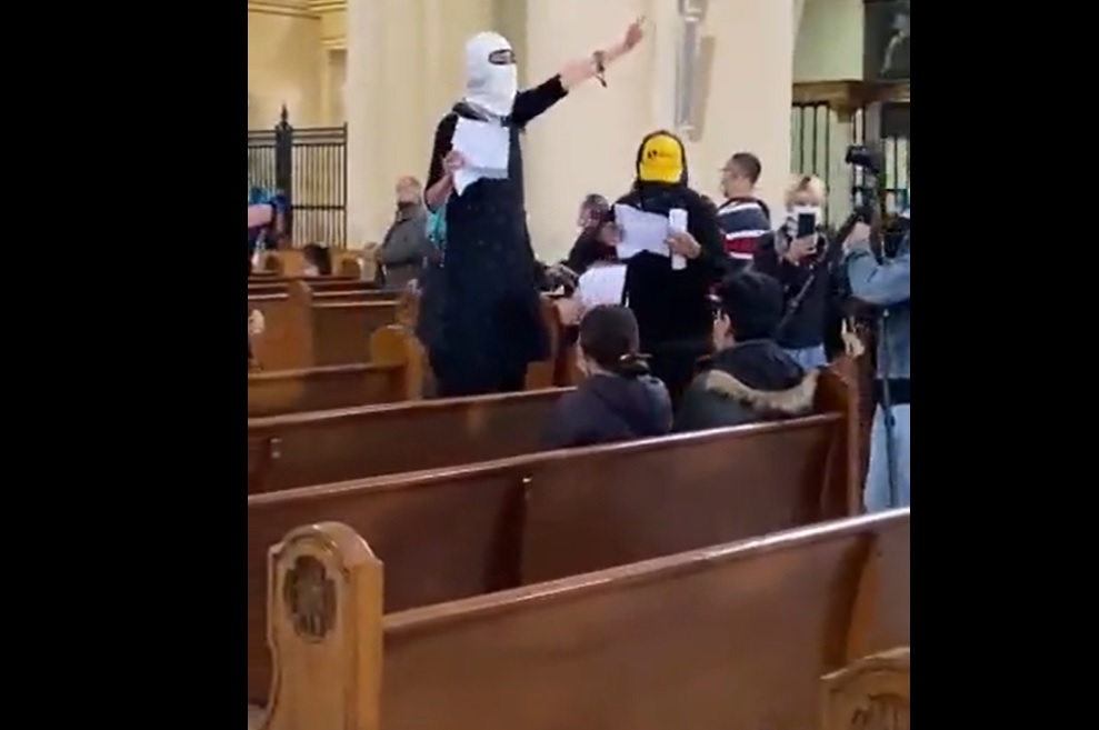 Autoridades investigan a encapuchados que irrumpieron en Catedral Primada de Bogotá