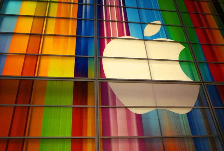 Apple inauguró su mayor tienda en Asia