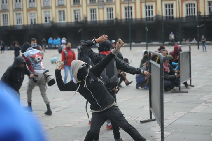 En libertad seis de los siete capturados por desmanes durante marcha del Día del Trabajo
