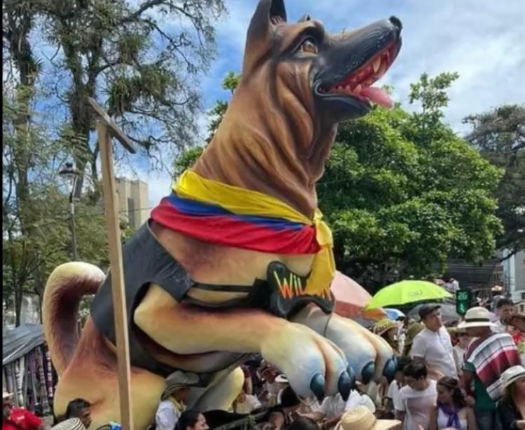 (Video) Con enorme carroza, así rindieron homenaje a perro Wilson en Ibagué