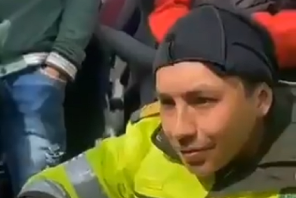 El diálogo de un policía fue suficiente para levantar un bloqueo en el Portal Américas