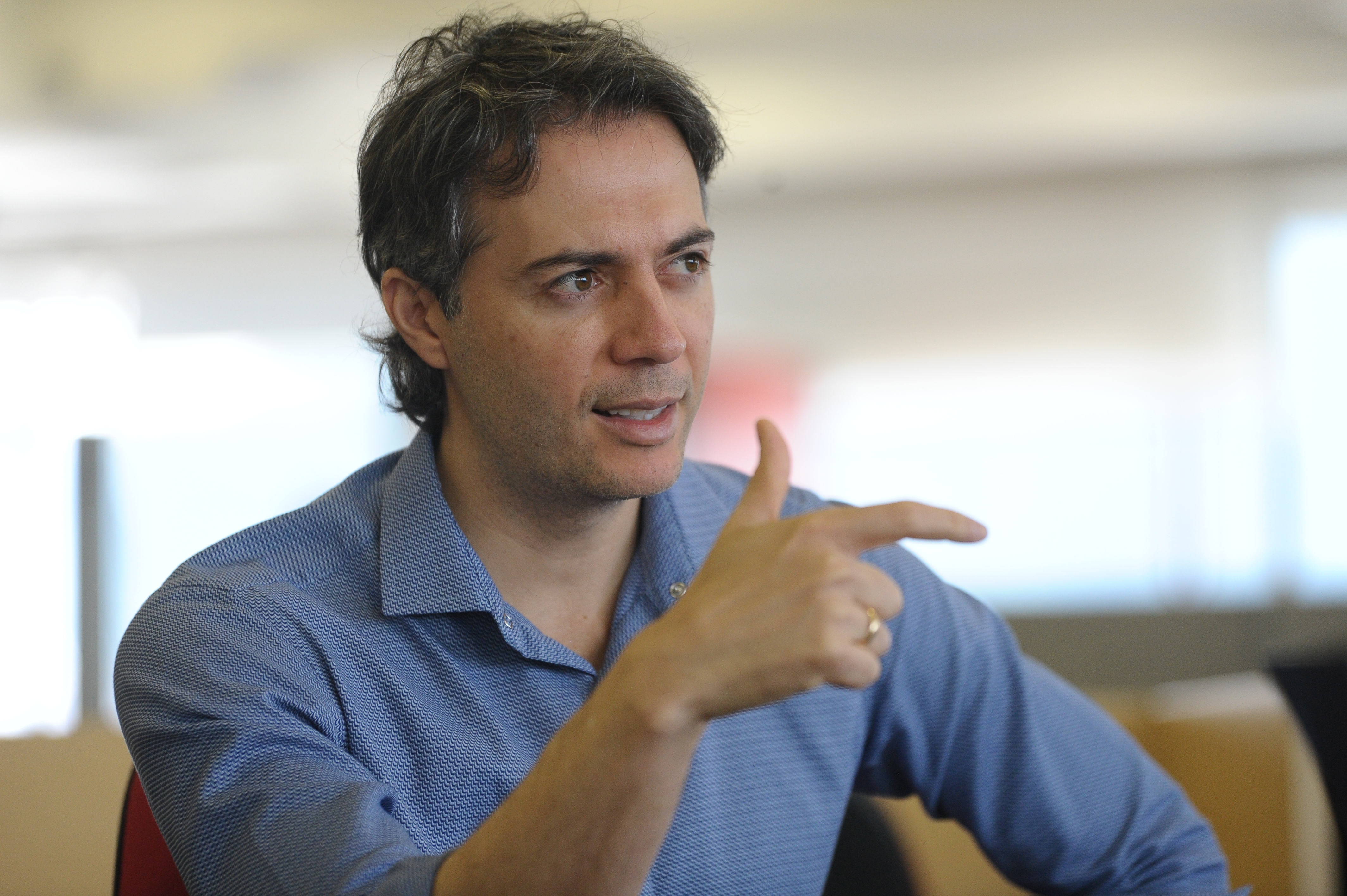 Alcalde de Medellín durante su visita a El Espectador