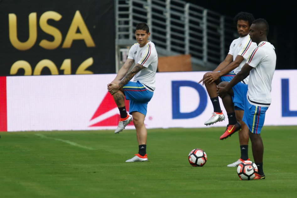 Colombia llegó a Chicago para preparar el partido contra Chile