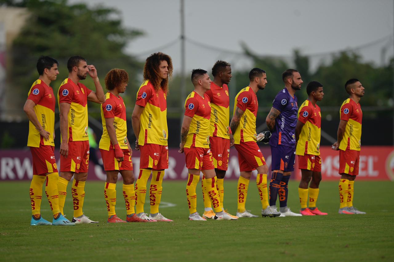 También en Ecuador: Aucas jugó con siete futbolistas y el partido se acabó a los 17 minutos