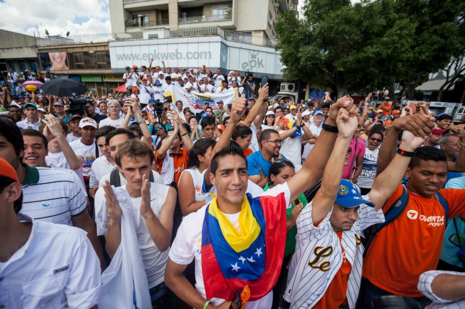 Manifestación de candidatos opositores en Caracas. / EFE