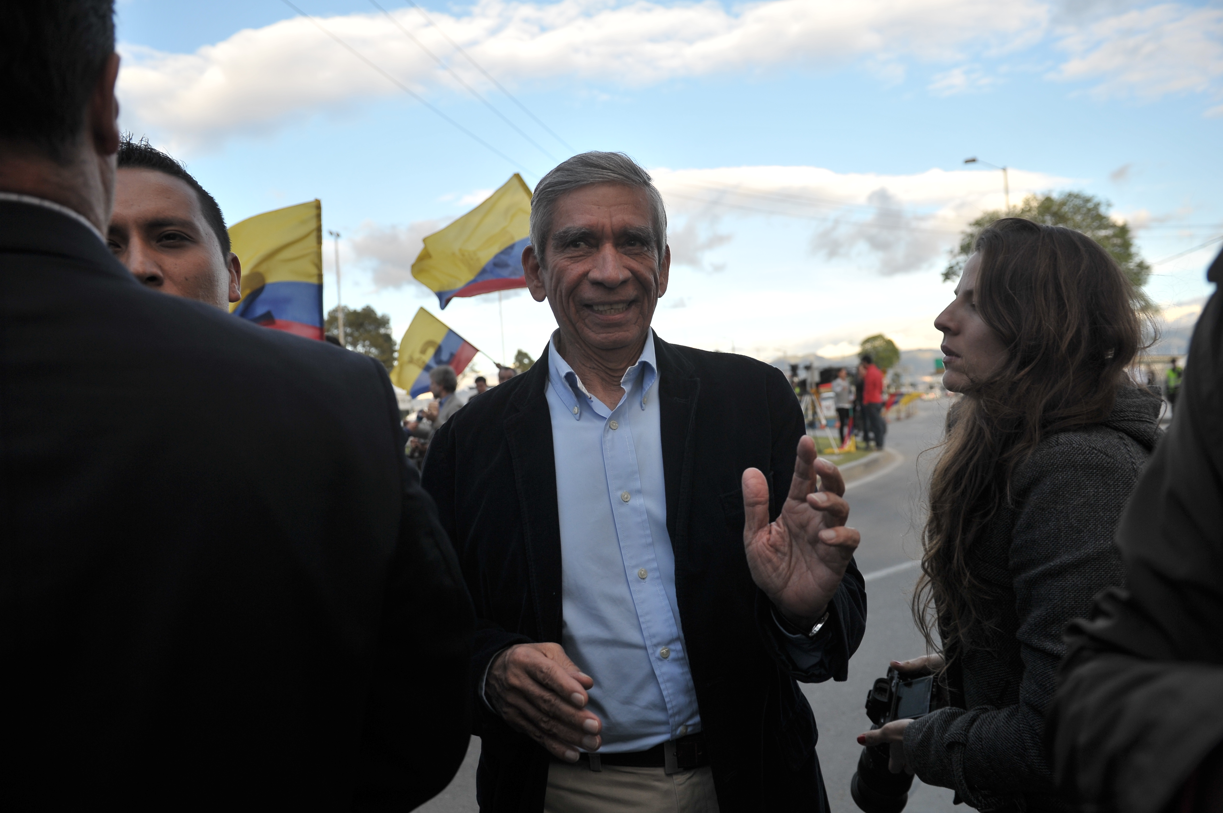 Murió el general (r) Mora Rangel, primer comandante de las fuerzas militares en el gobierno Uribe