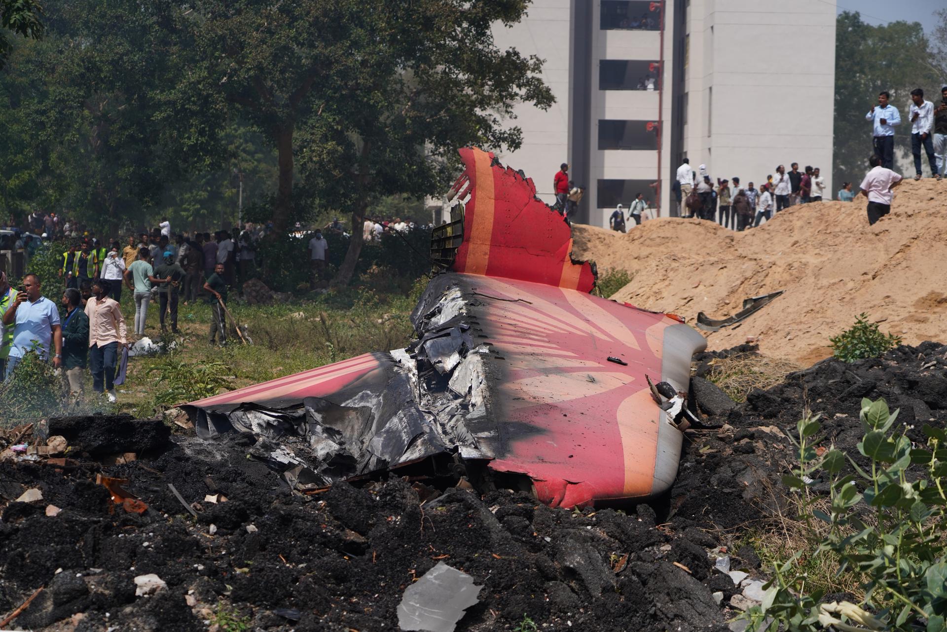 Accidente de avión de Air India, primero de un Boeing 787; hay un sobreviviente