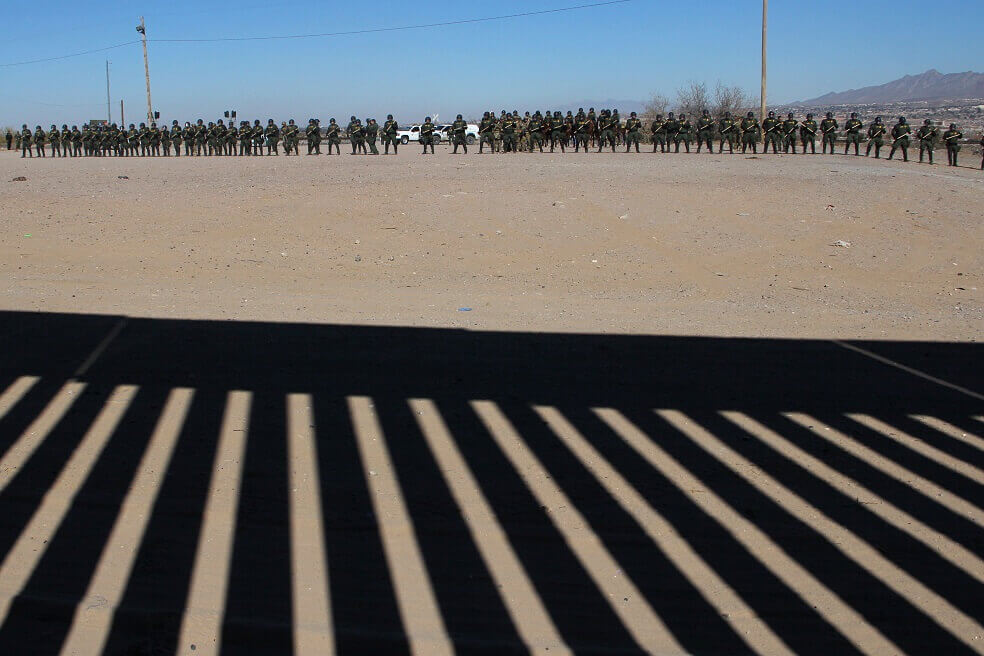 México enviará 1.800 soldados y policías a la frontera con EE.UU.